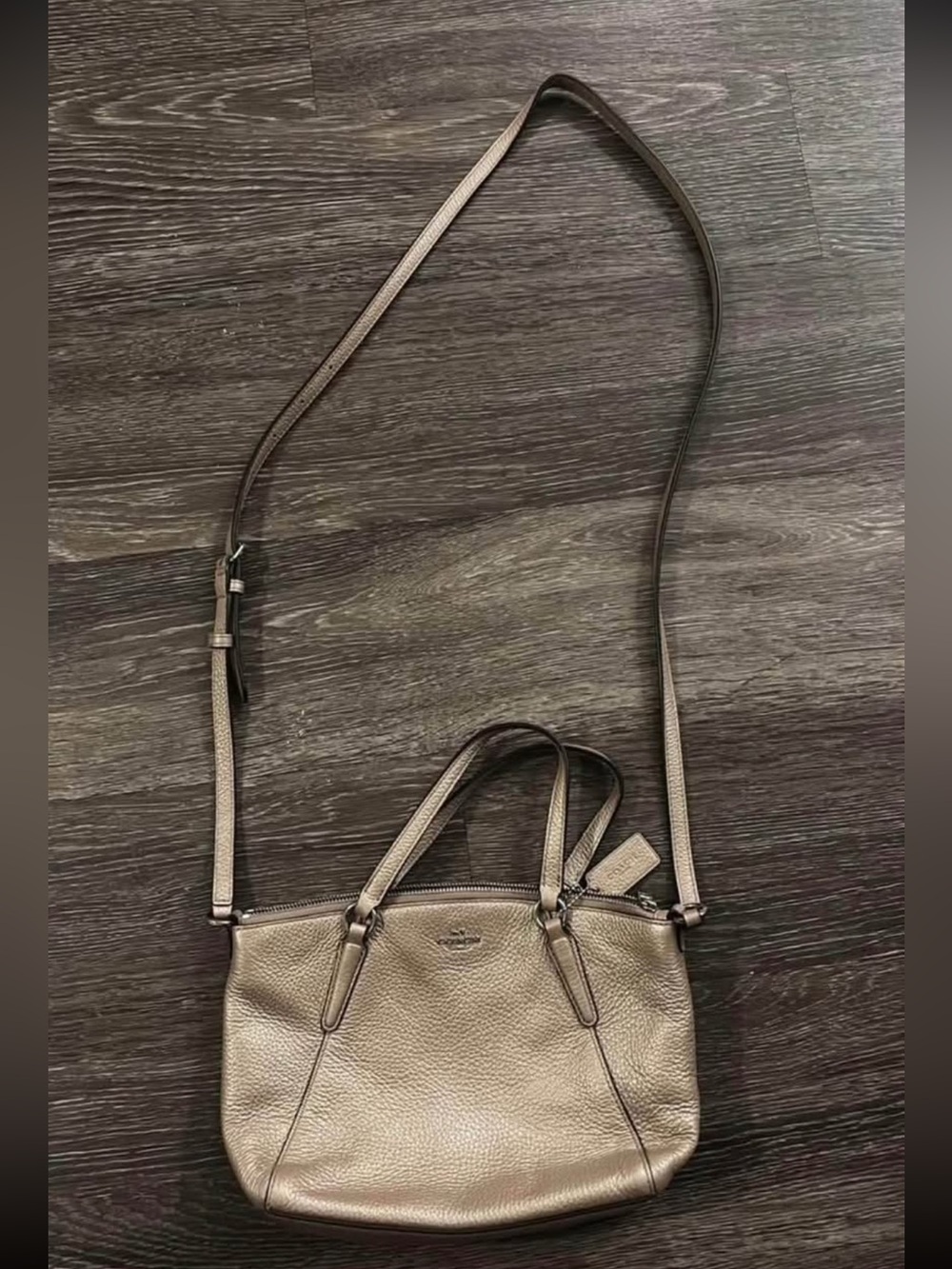 Coach Gold Metallic/Champagne Pebbled Leather Crossbody/Shoulder Bag